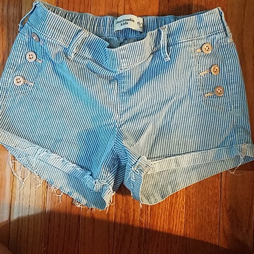 Abercrombie light blue stripe jean shorts